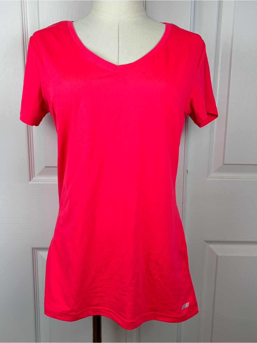 Amazon essential Women's Hot Pink V-Neck Short Sleeve Top